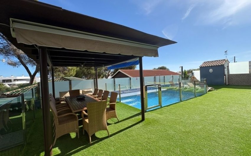 Reventa - Villa -
Orihuela Costa - Costa Blanca