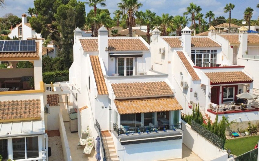 Reventa - Villa -
Orihuela Costa - Costa Blanca