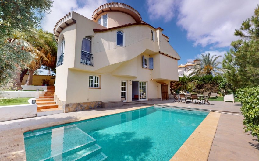 Reventa - Villa -
Orihuela Costa - Costa Blanca