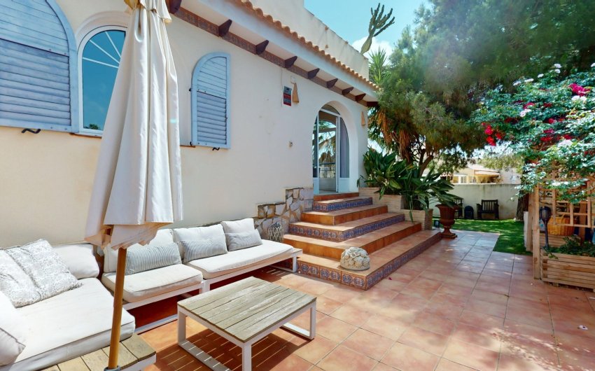 Reventa - Villa -
Orihuela Costa - Costa Blanca