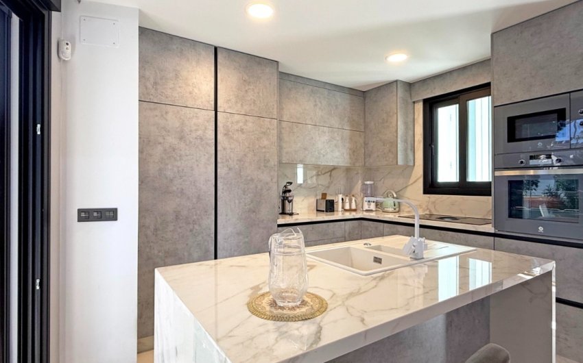 Reventa - Villa -
Orihuela Costa - Costa Blanca