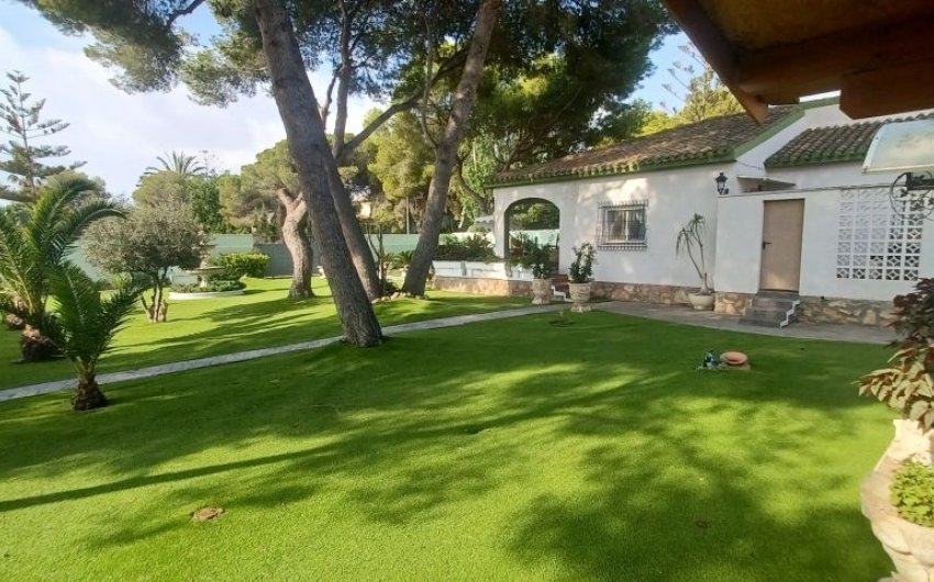 Reventa - Villa -
Orihuela Costa - Costa Blanca