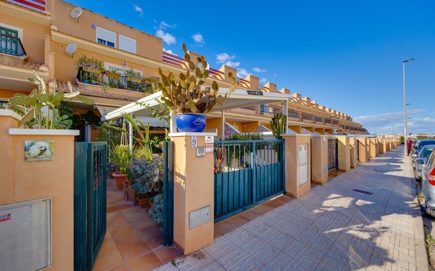 Reventa - Villa -
Orihuela Costa - Costa Blanca