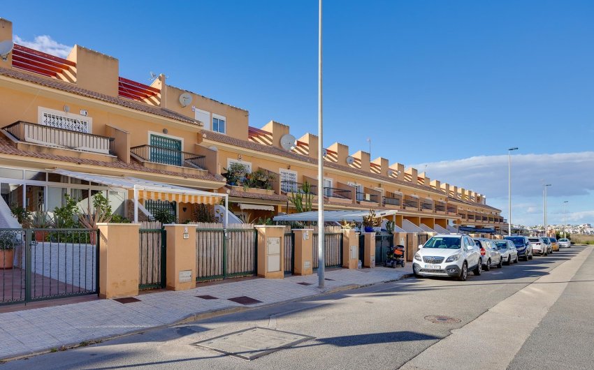 Reventa - Villa -
Orihuela Costa - Costa Blanca