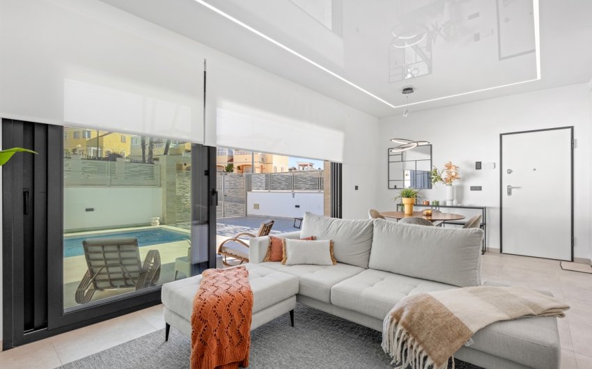 Reventa - Villa -
Orihuela Costa - Costa Blanca