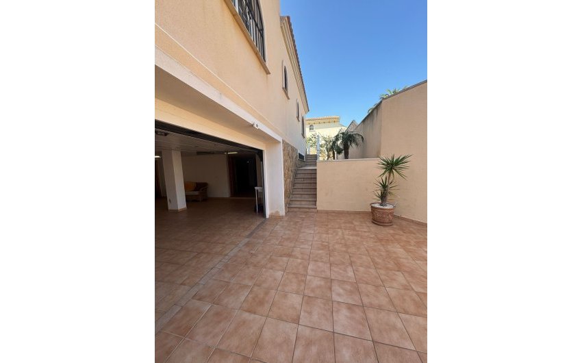 Reventa - Villa -
Orihuela Costa - Costa Blanca