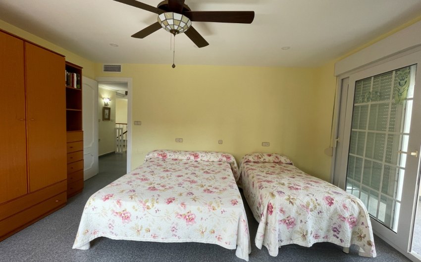 Reventa - Villa -
Orihuela Costa - Costa Blanca