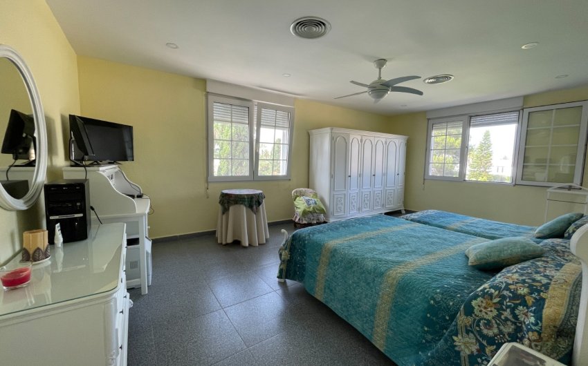Reventa - Villa -
Orihuela Costa - Costa Blanca