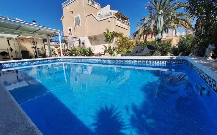 Reventa - Villa -
Orihuela Costa - Costa Blanca