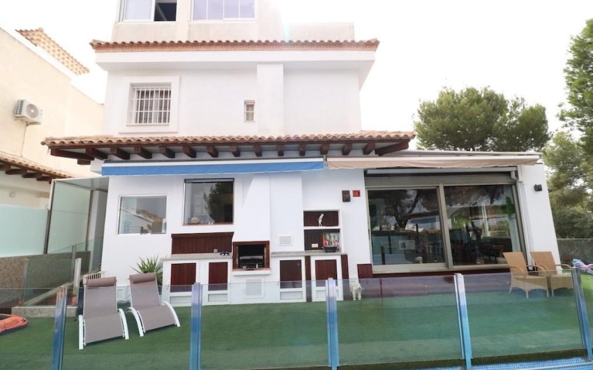Reventa - Villa -
Orihuela Costa - Costa Blanca