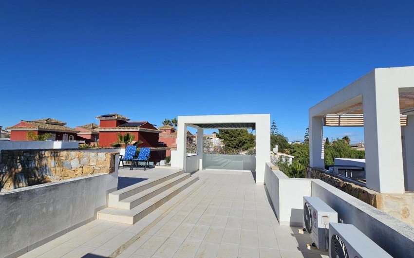 Reventa - Villa -
Orihuela Costa - Costa Blanca
