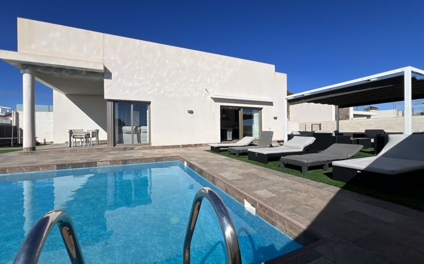 Reventa - Villa -
Orihuela Costa - Costa Blanca