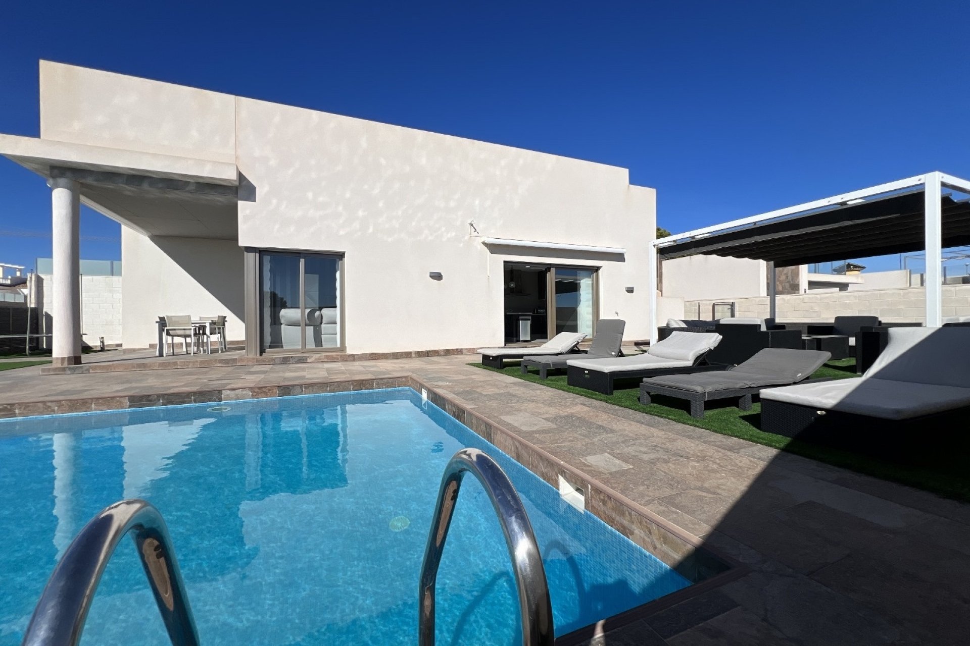 Reventa - Villa -
Orihuela Costa - Costa Blanca