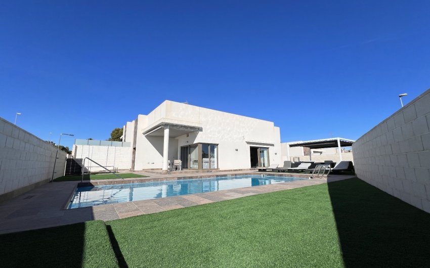 Reventa - Villa -
Orihuela Costa - Costa Blanca