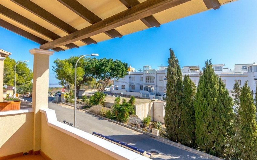 Reventa - Villa -
Orihuela Costa - Costa Blanca