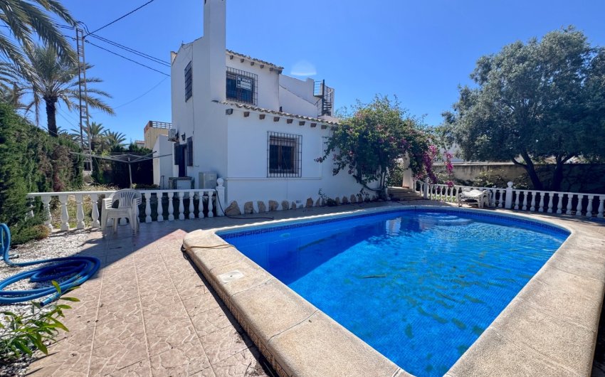 Reventa - Villa -
Orihuela Costa - Costa Blanca