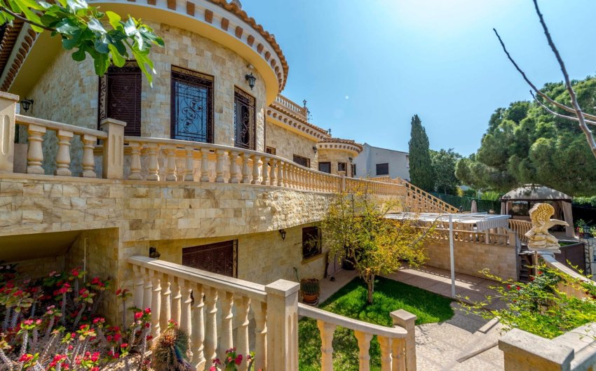 Reventa - Villa -
Orihuela Costa - Costa Blanca