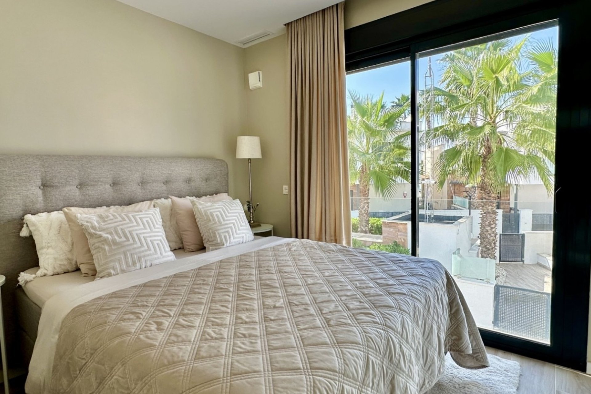 Reventa - Villa -
Orihuela Costa - Costa Blanca