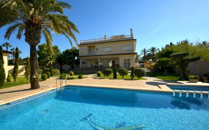Reventa - Villa -
Orihuela Costa - Costa Blanca