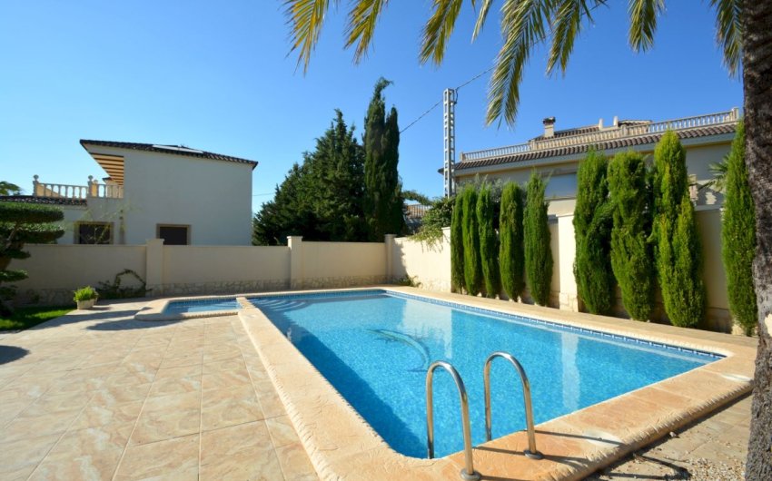 Reventa - Villa -
Orihuela Costa - Costa Blanca