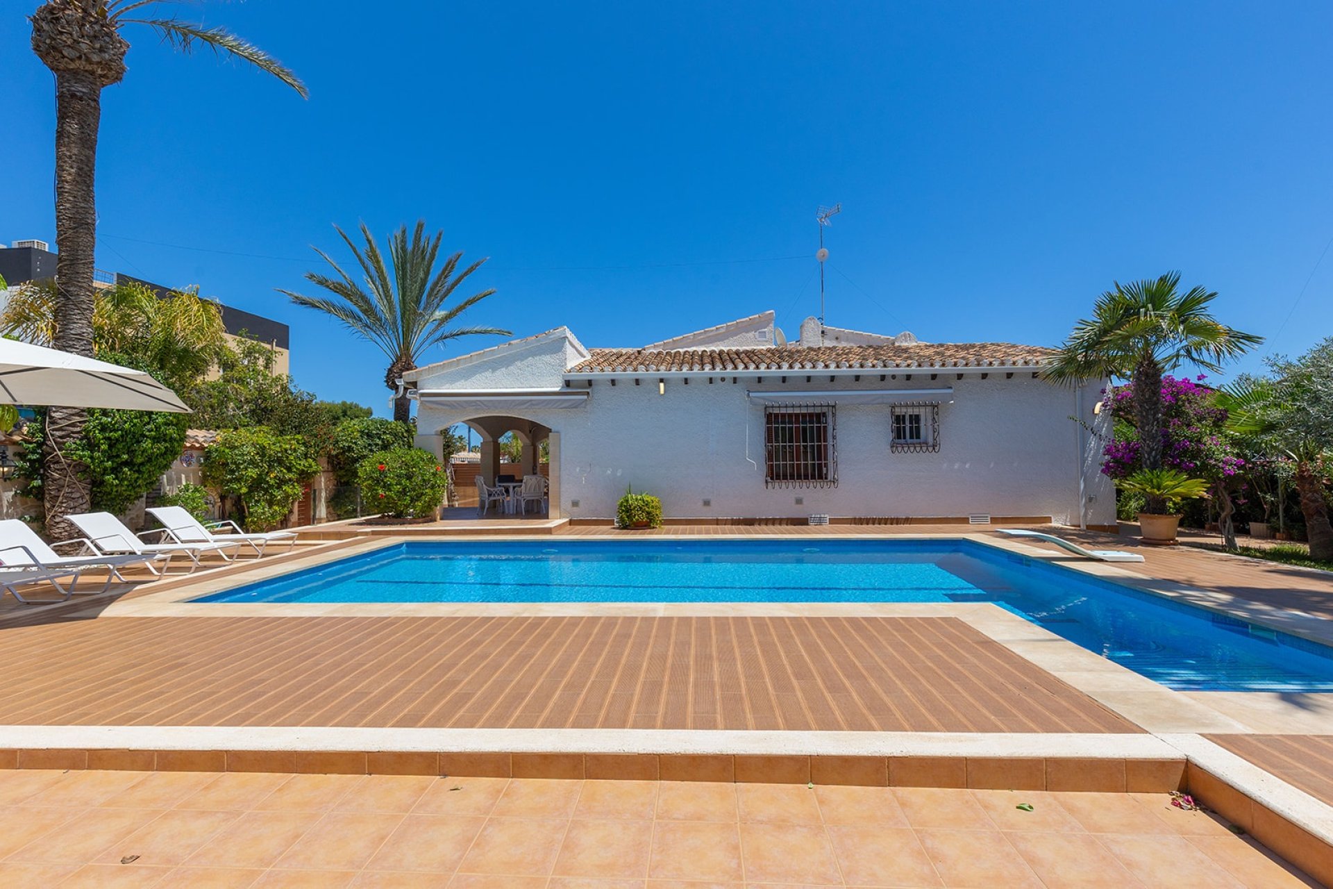 Reventa - Villa -
Orihuela Costa - Costa Blanca