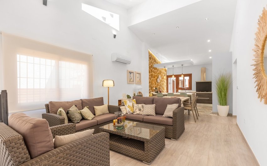 Reventa - Villa -
Orihuela Costa - Costa Blanca