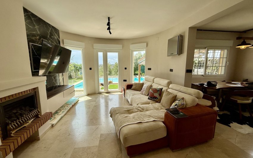 Reventa - Villa -
Orihuela Costa - Costa Blanca