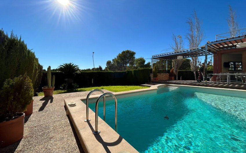 Reventa - Villa -
Orihuela Costa - Dehesa de Campoamor