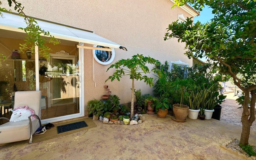 Reventa - Villa -
Orihuela Costa - La Regia