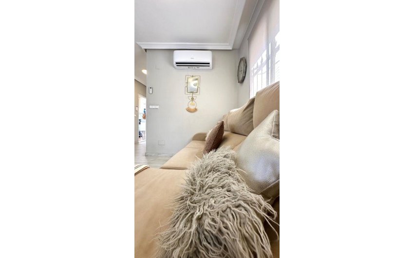 Reventa - Villa -
Orihuela Costa - La Regia