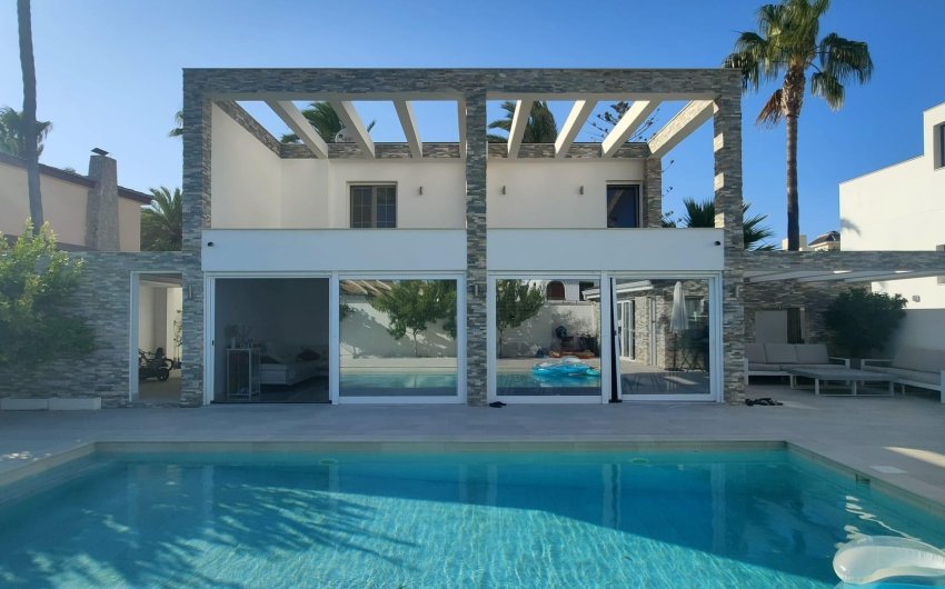 Reventa - Villa -
Orihuela Costa - La Zenia