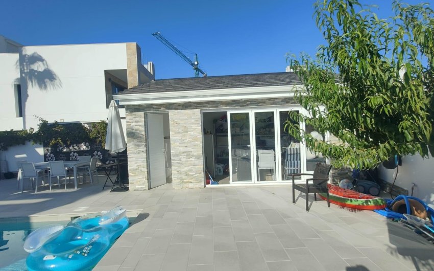 Reventa - Villa -
Orihuela Costa - La Zenia