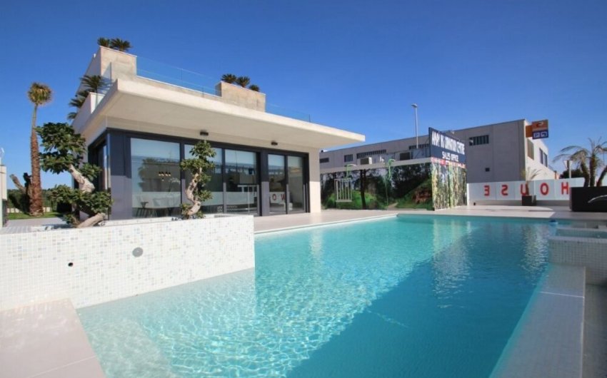 Reventa - Villa -
Orihuela Costa - La Zenia