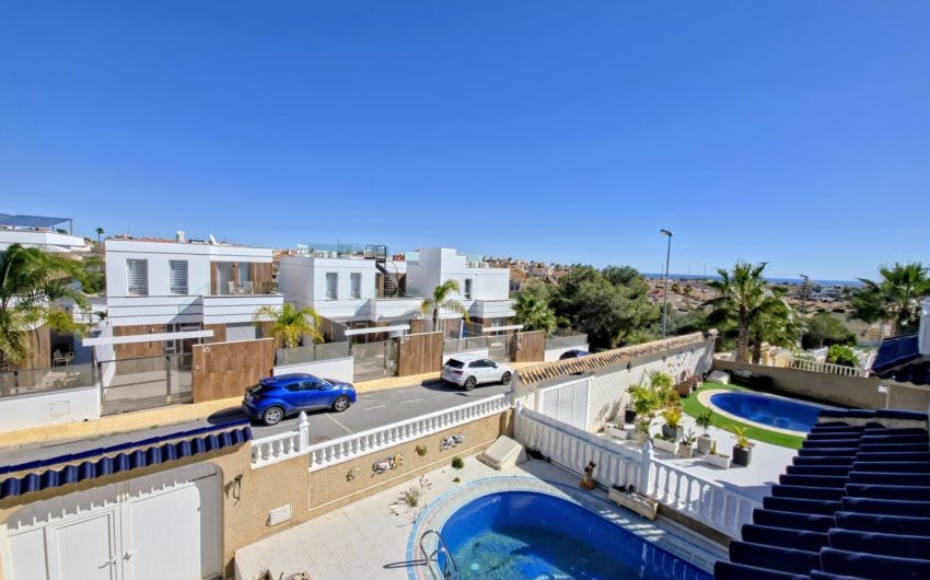 Reventa - Villa -
Orihuela Costa - Las Filipinas