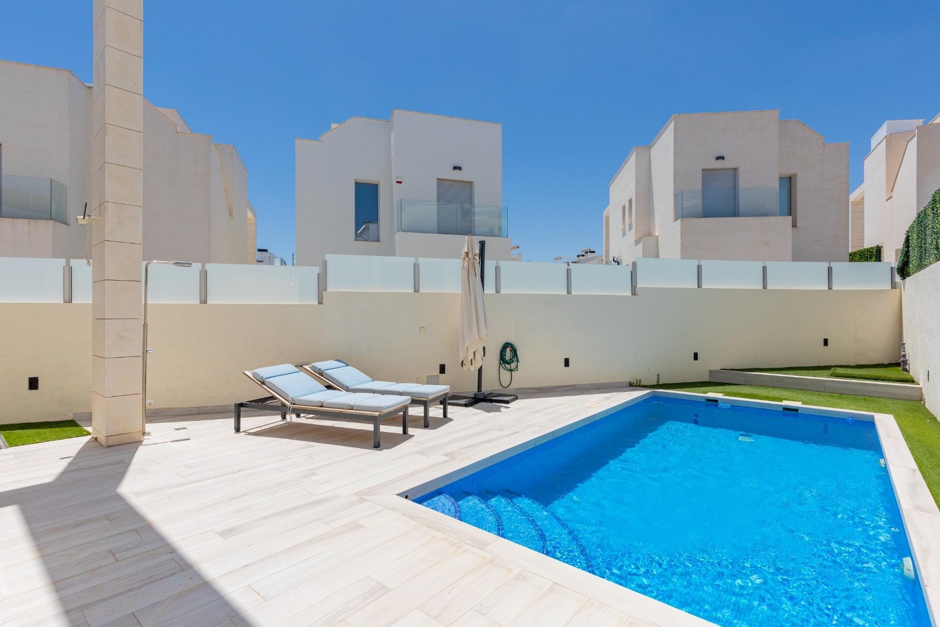 Reventa - Villa -
Orihuela Costa - Lomas de Cabo Roig