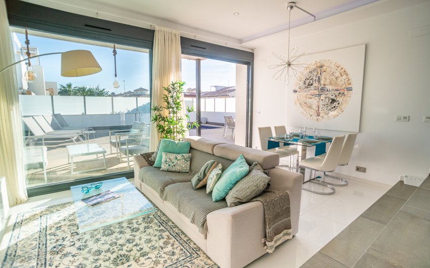 Reventa - Villa -
Orihuela Costa - Lomas De Cabo Roig