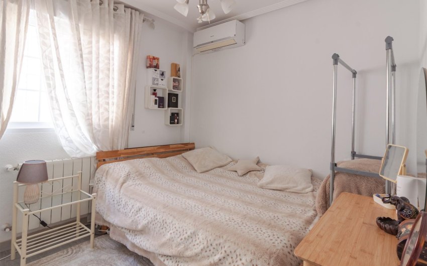 Reventa - Villa -
Orihuela Costa - Los Almendros-la Florida