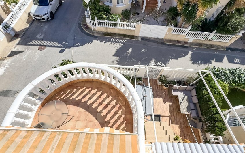 Reventa - Villa -
Orihuela Costa - Los Almendros-la Florida