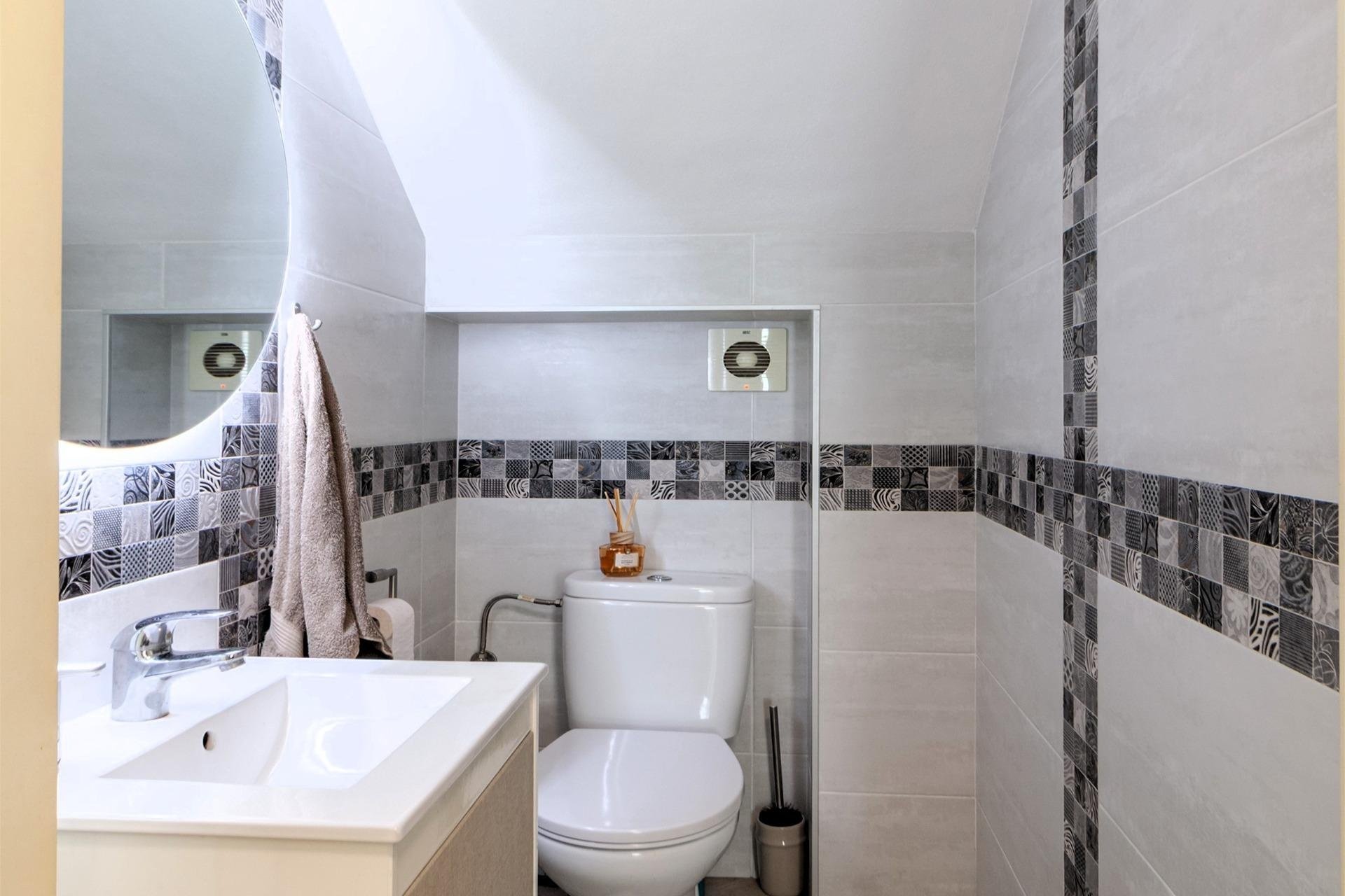 Reventa - Villa -
Orihuela Costa - Los Almendros-la Florida