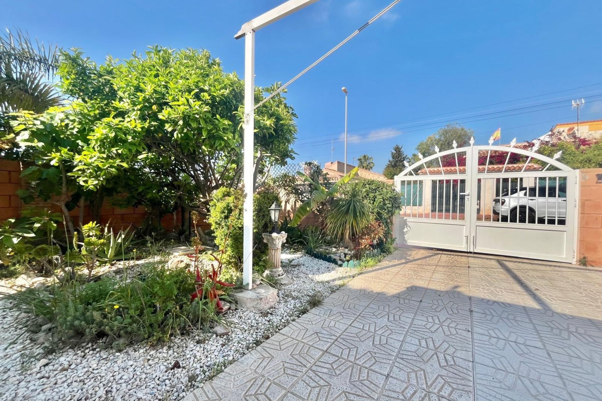 Reventa - Villa -
Orihuela Costa - Los Almendros-la Florida