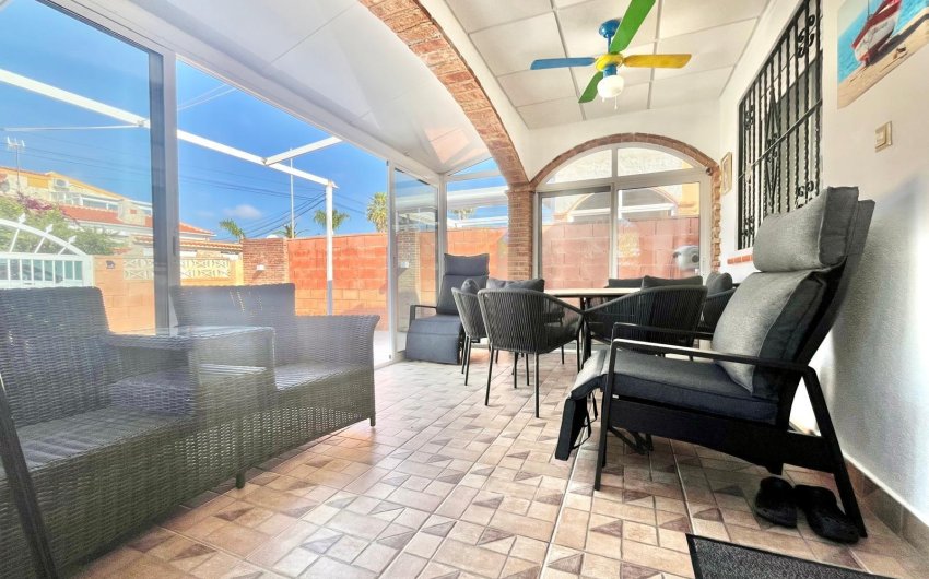 Reventa - Villa -
Orihuela Costa - Los Almendros-la Florida