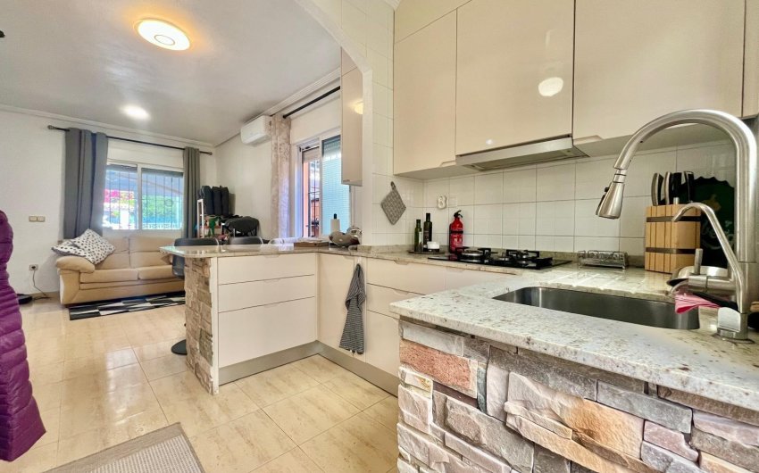 Reventa - Villa -
Orihuela Costa - Los Almendros-la Florida