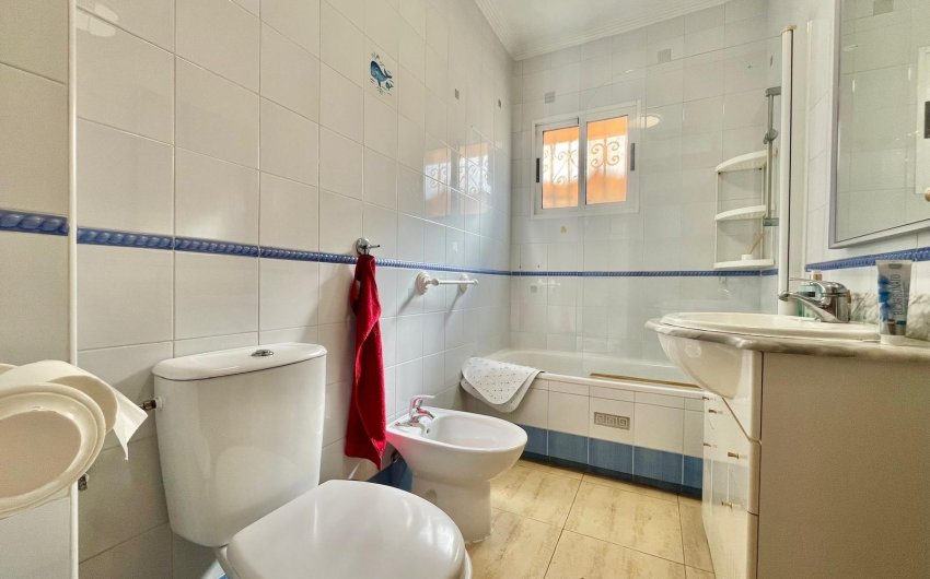 Reventa - Villa -
Orihuela Costa - Los Almendros-la Florida