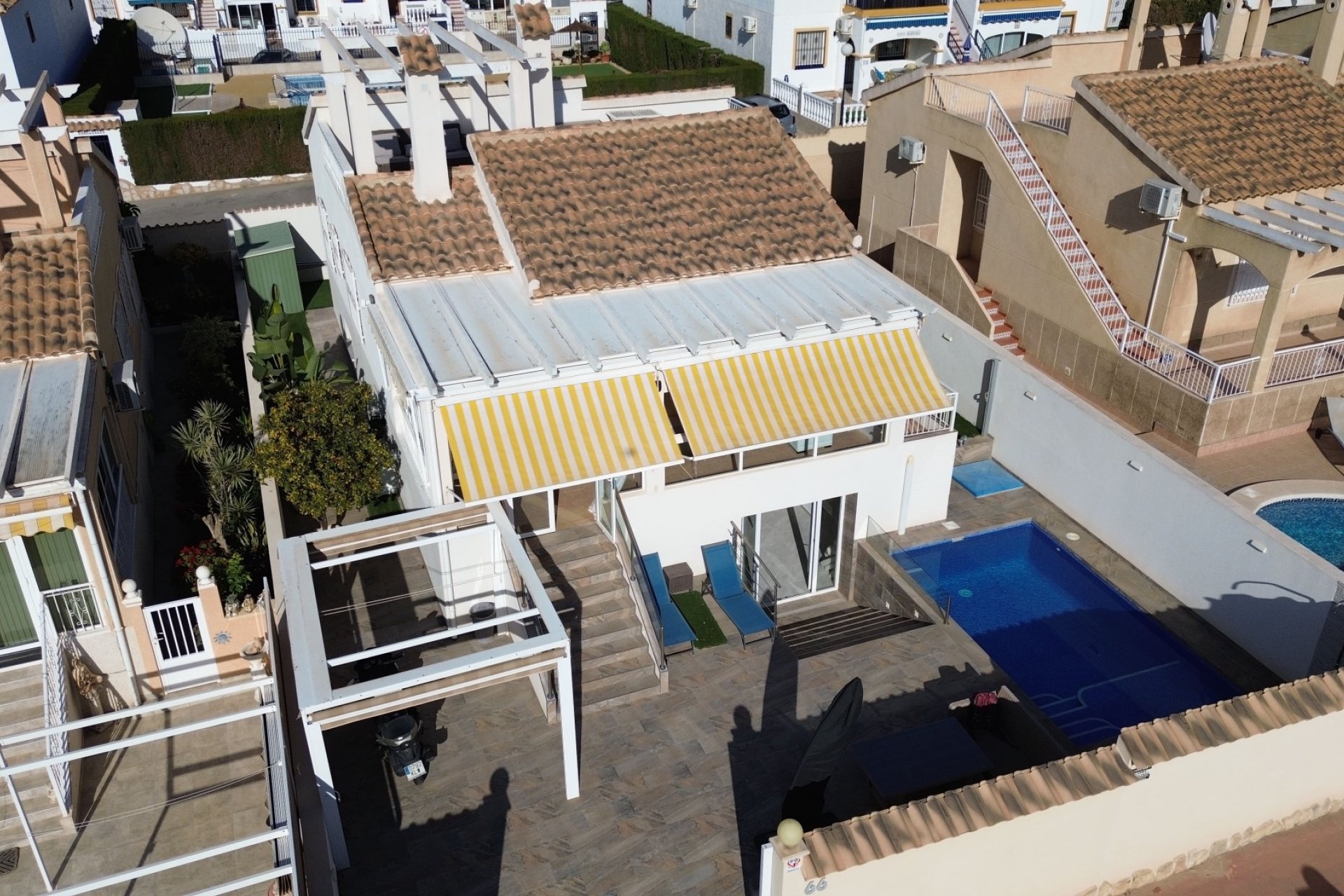 Reventa - Villa -
Orihuela Costa - Los Altos