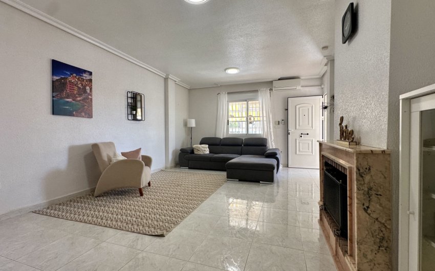 Reventa - Villa -
Orihuela Costa - Los Altos