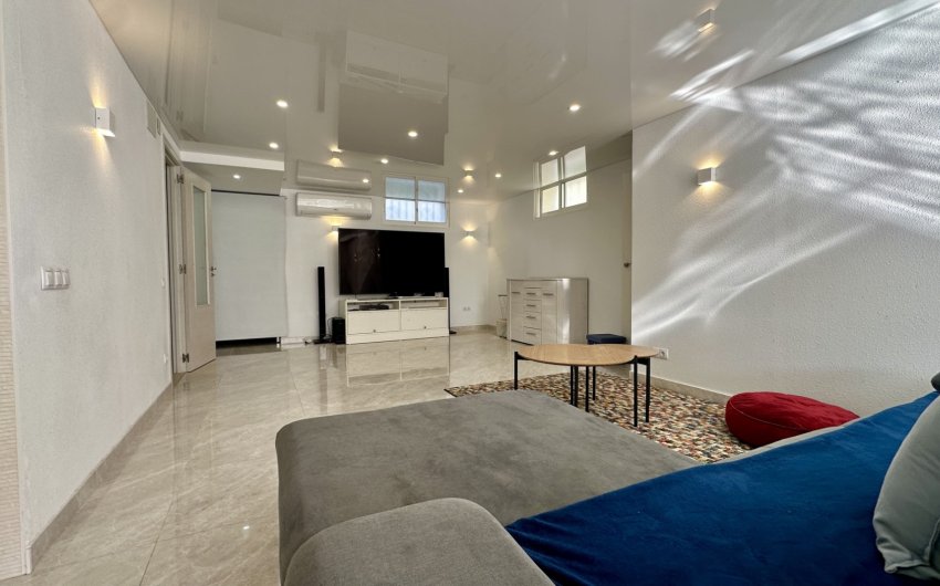 Reventa - Villa -
Orihuela Costa - Los Altos