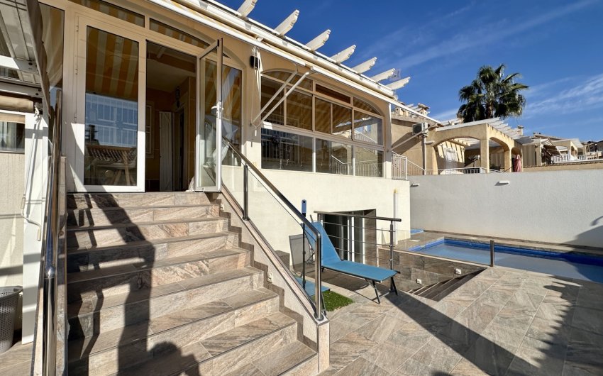 Reventa - Villa -
Orihuela Costa - Los Altos