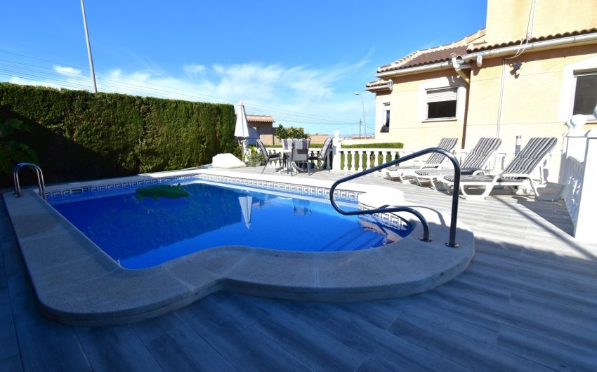 Reventa - Villa -
Orihuela Costa - Los Balcones