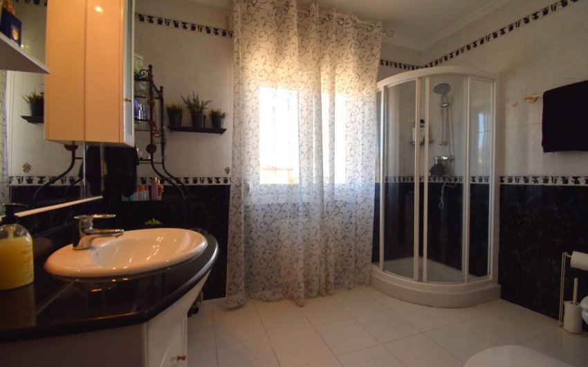 Reventa - Villa -
Orihuela Costa - Los Balcones