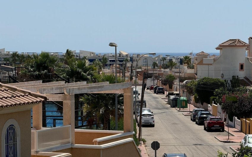Reventa - Villa -
Orihuela Costa - Playa Flamenca